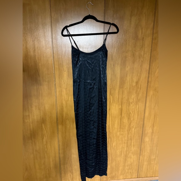 SKIMS 
Jacquard Lace Long Slip Dress - Picture 3 of 5
